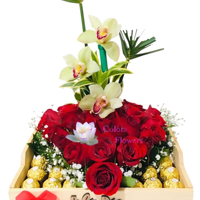 RO-028  Diseño Corazón Rosas Chocolates